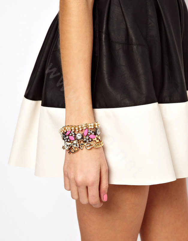 Women Retro Exaggeration Multilayer Crystal Pearl Love Bracelet Jewelry - Gold