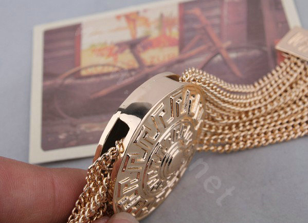 Women Retro Exaggeration Round badge Gold Plated Bracelet Jewelry - Gold