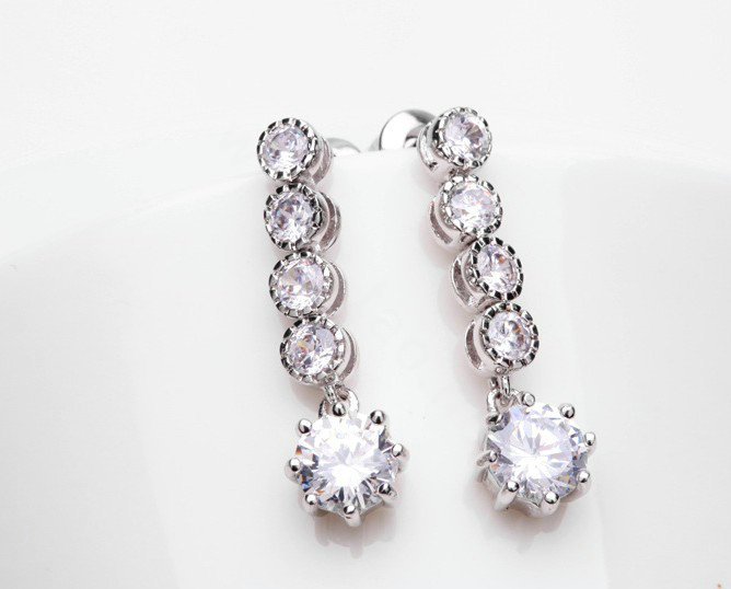 Hotsale long White Gold Plated AAA Zircon Sparkling Drop Stud Earrings Fashion for Women