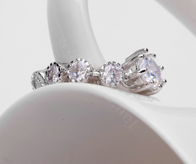 Hotsale long White Gold Plated AAA Zircon Sparkling Drop Stud Earrings Fashion for Women
