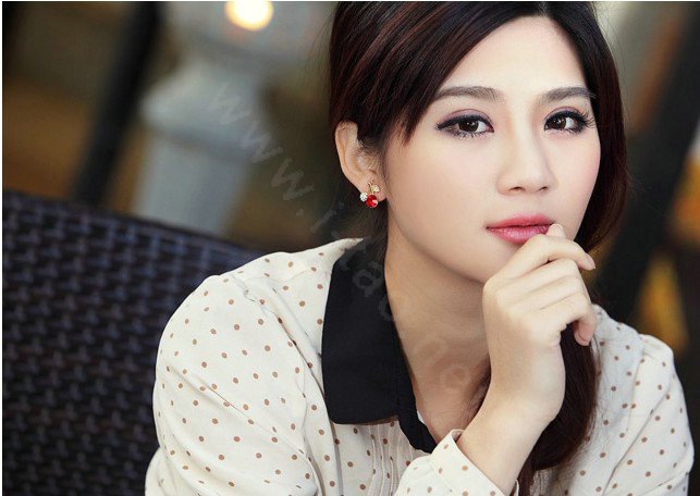 Newest Arrival Swarovskii Crystal Red Rhinestone Cherry Stud Earring Women Fashion Jewelry