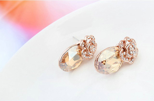 Pretty Swarovskii Crystal Champagne Rhinestone Flower Stud Earring Women Fashion Jewelry