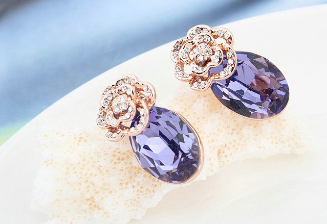 Pretty Swarovskii Crystal Purple Rhinestone Flower Stud Earring Women Fashion Jewelry