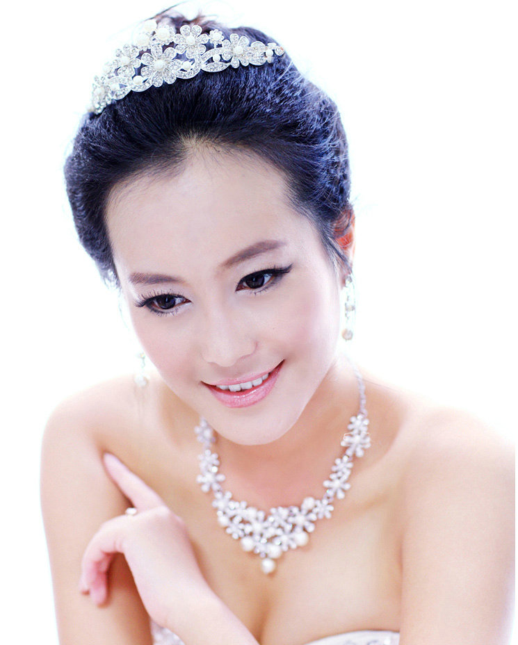 Luxury Bride Pearl Flower Rhinestone Crystal Bridal Hair Crowns Tiaras Wedding Accessories