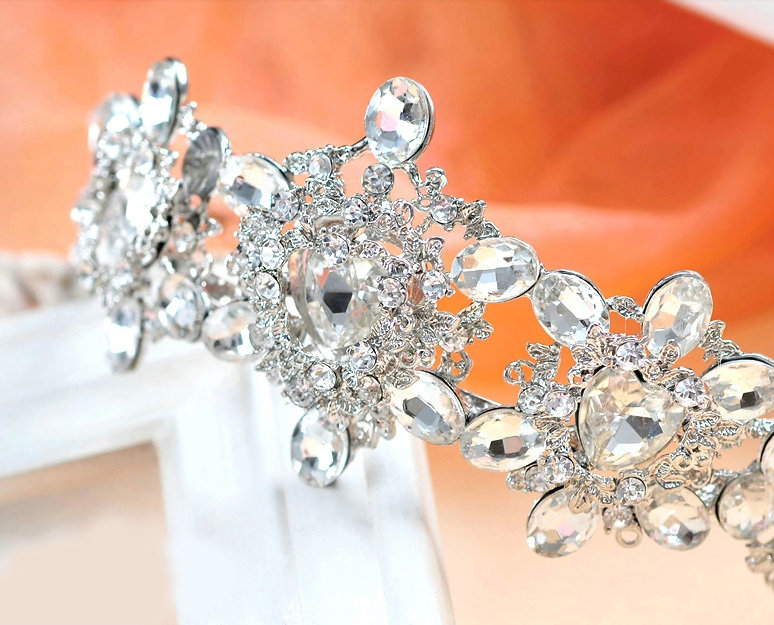 Luxury Newest Bride Flower Rhinestone Crystal Bridal Hair Crowns Tiaras Wedding Accessories