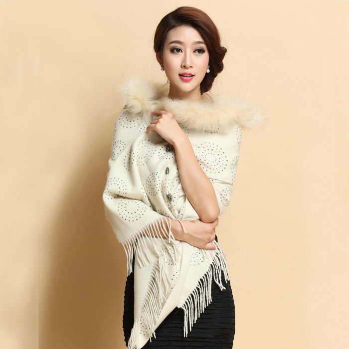 Luxury Long Wool Diamond Shawls Racoon Dog Fur Scarf Women Winter Thicken Tassels Poncho - Beige