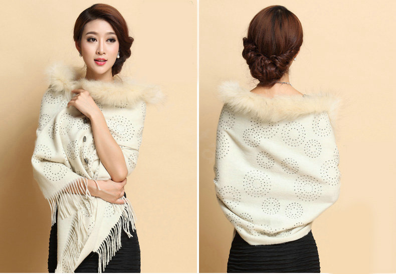 Luxury Long Wool Diamond Shawls Racoon Dog Fur Scarf Women Winter Thicken Tassels Poncho - Beige