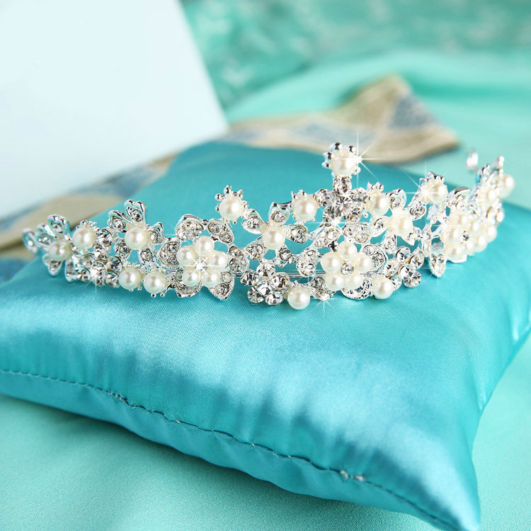 Classic Wedding Jewelry Flower Crystal Pearl Tiaras Bridal Rhinestone Crown Hair Accessories