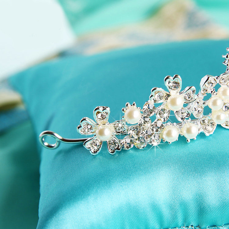 Classic Wedding Jewelry Flower Crystal Pearl Tiaras Bridal Rhinestone Crown Hair Accessories