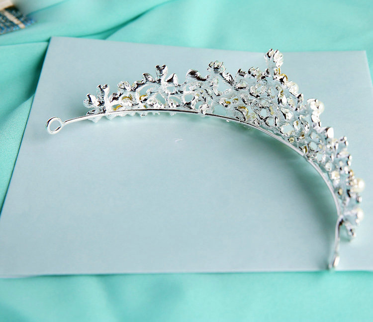Classic Wedding Jewelry Flower Crystal Pearl Tiaras Bridal Rhinestone Crown Hair Accessories