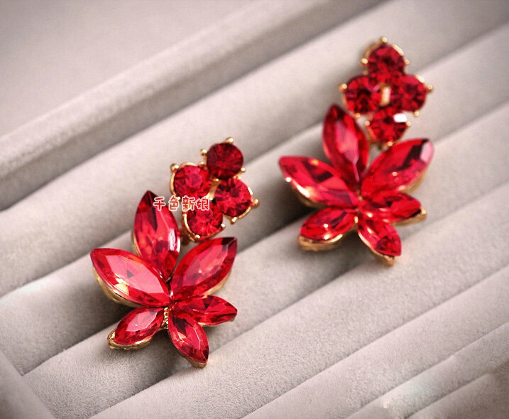 Classic Wedding Jewelry Sets for Bridal Red Crystal Flowers Tiara & Earrings & Rhinestone Necklace