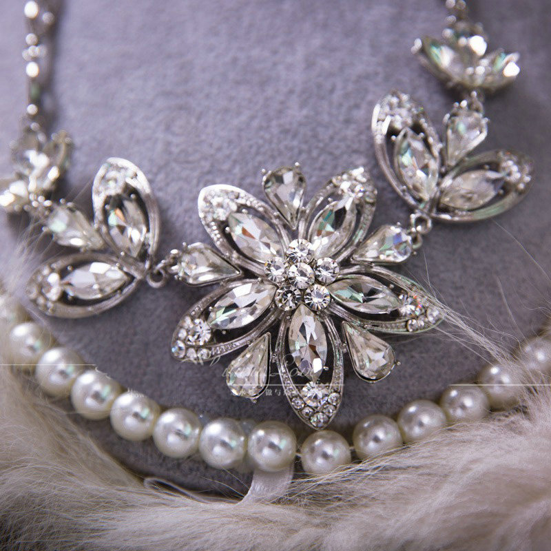 High Quality Fashion Wedding Banquet Jewelry Sets Flower Crystal Earrings & Bridal Necklace