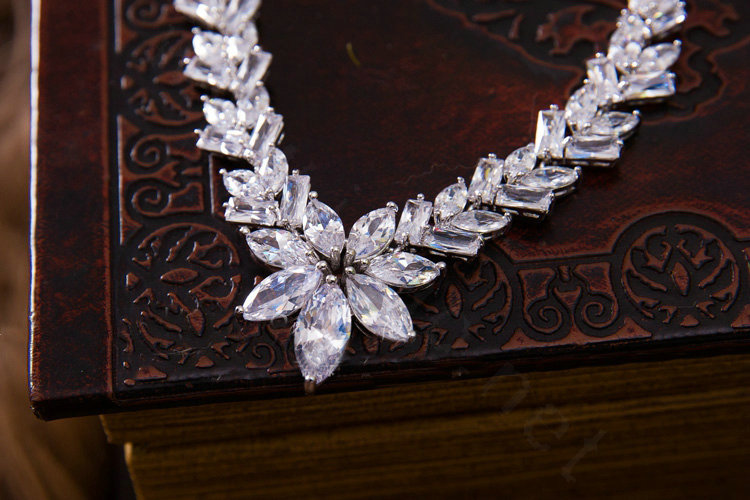 Luxury Banquet Wedding Jewelry Sets Flower Crystal Stud Earrings & Bridal AAA+ Zircon Statement Necklace