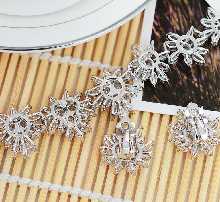 Luxury Wedding Banquet Jewelry Sets Diamond Flower Stud Earrings & Bridal AAA Zircon Statement Necklace