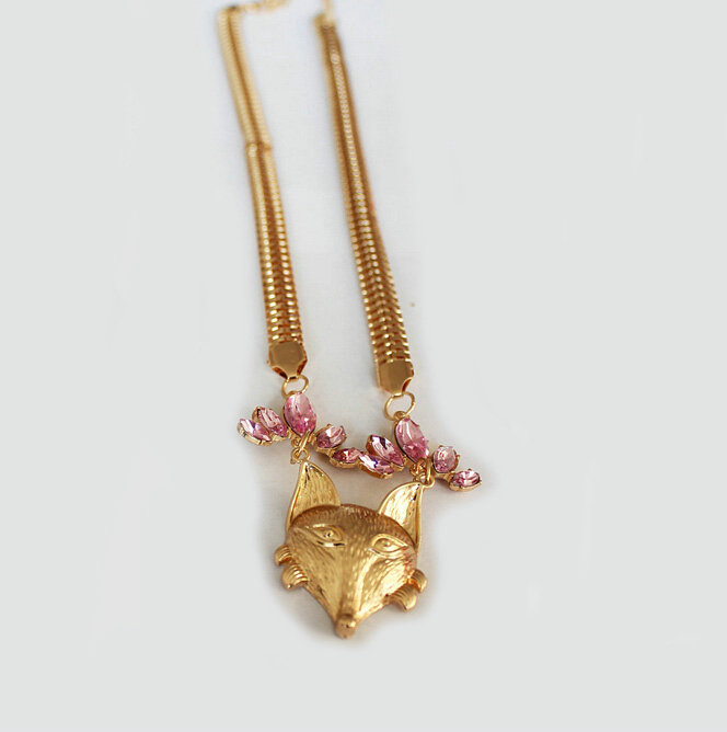 Fashion Retro Women Gold-plated Pink Diamond Metal Texture Fox head Short Necklace Clavicle Chain