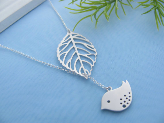 Fashion Simple Women Gold-plated Silver Metal Hollow Leaves Bird Necklace Clavicle Chain