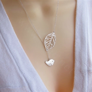 Fashion Simple Women Gold-plated Silver Metal Hollow Leaves Bird Necklace Clavicle Chain
