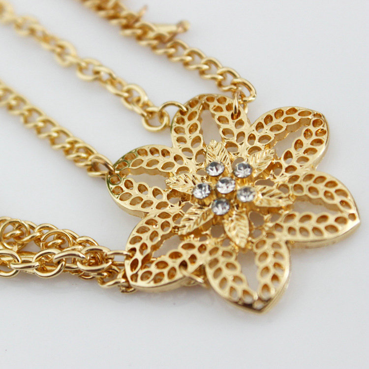 Fashion Woman Gems Crystal Hollow Flower Tassel Alloy Arrow Chain Gold Plated Headband Hair Accessories