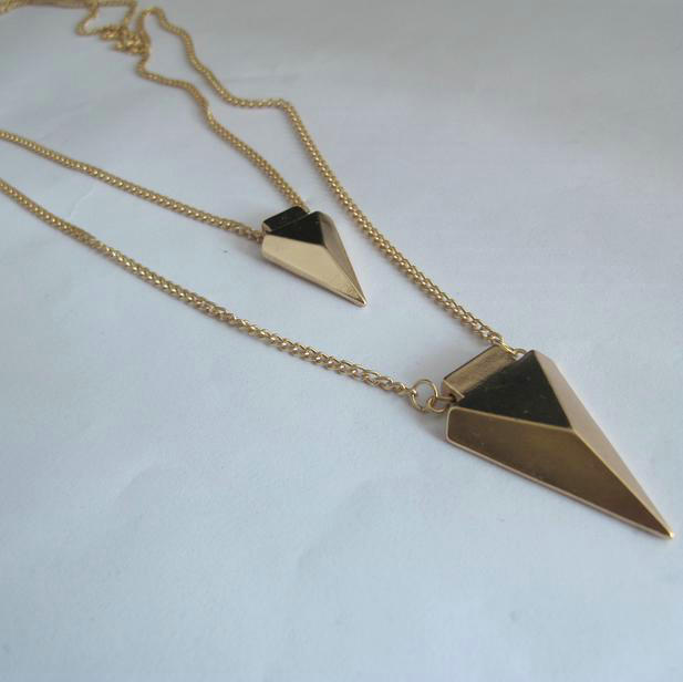 New Retro Women Gold-plated Multi layer Metal Shark's tooth Triangle Necklace Clavicle Chain