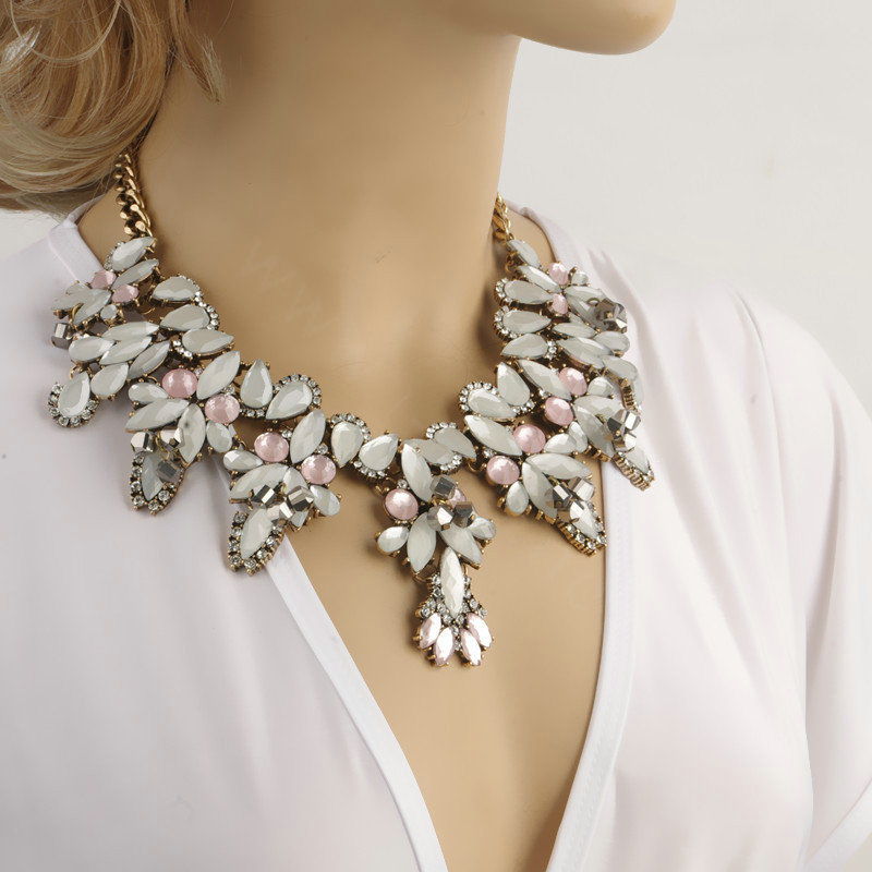 New Women Retro Fashionable Exaggeration Pink Rhinestone Shell Flower Bib Necklace Clavicle Chain