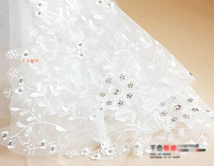 Retro Cathedral Handmade Lace Flower Rhinestone Bridal Wedding Veil Bride Deco