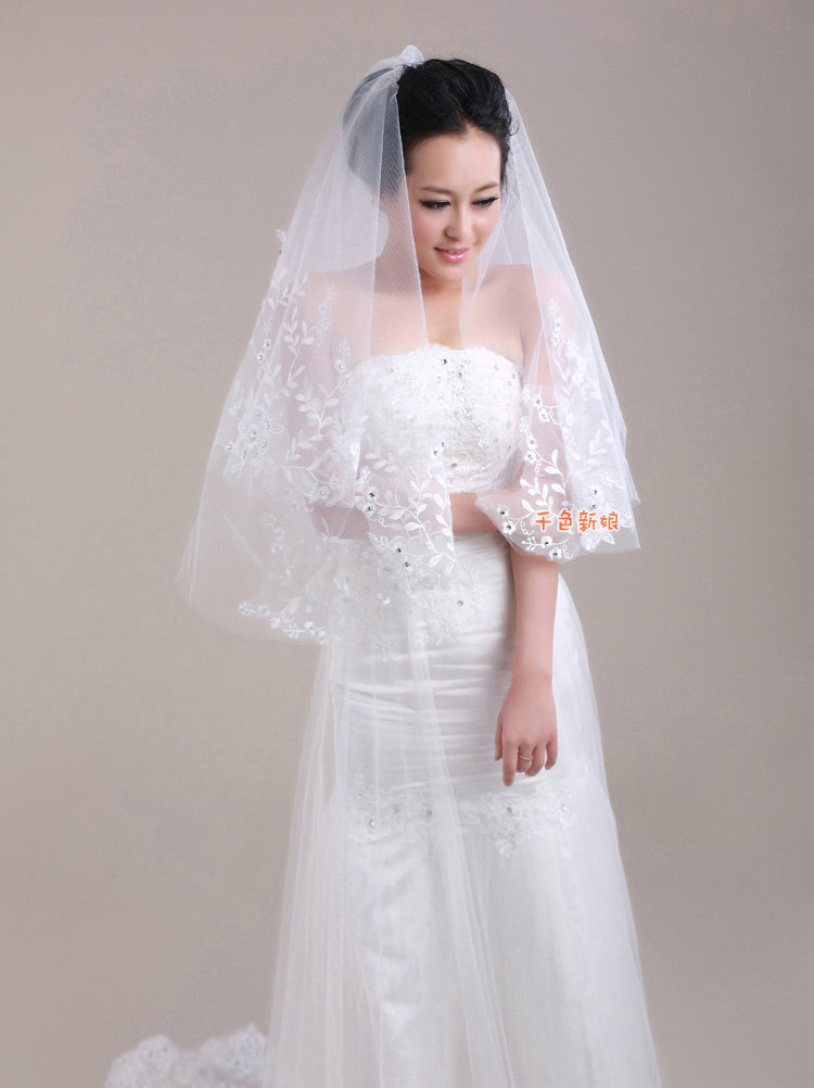 Retro Cathedral Handmade Lace Flower Rhinestone Bridal Wedding Veil Bride Deco