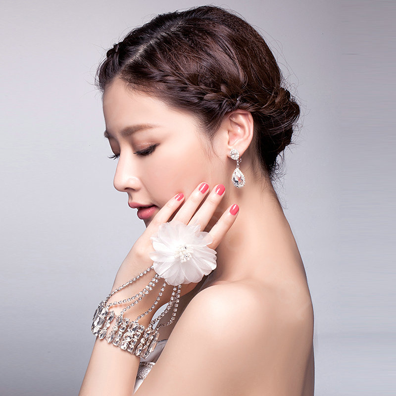 Princess Delicate Lace Flower Rhinestone Bracelet Bridal Wedding Dangle Hand Chain Accessories