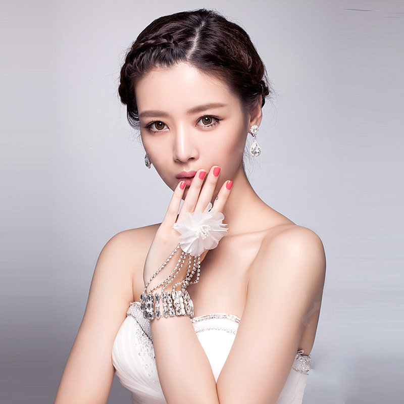 Princess Delicate Lace Flower Rhinestone Bracelet Bridal Wedding Dangle Hand Chain Accessories