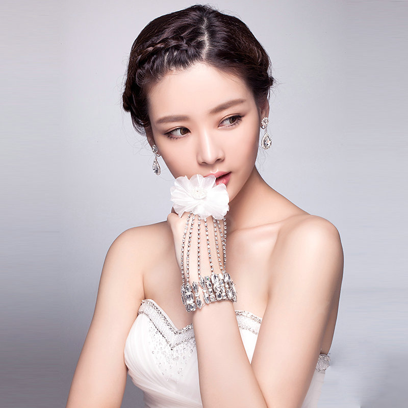 Princess Delicate Lace Flower Rhinestone Bracelet Bridal Wedding Dangle Hand Chain Accessories