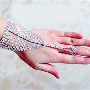 Simple Shinning Rhinestone with Ring Bracelet Bridal Wedding Crystal Stage Hand Chain Accessories
