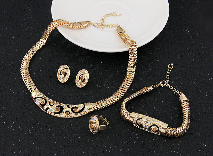 Exaggerated Punk Leopard Woman Jewelry Sets Crystal Gold Plated Party Necklace Earrings Bracelet Ring 4pcs/set