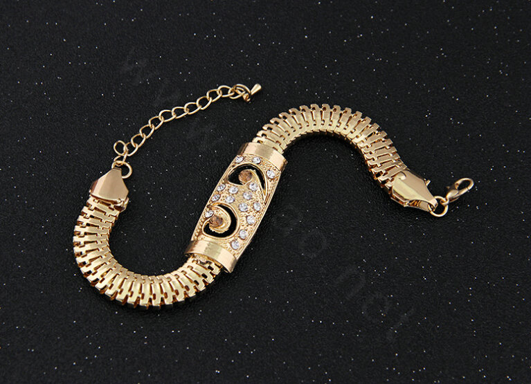 Exaggerated Punk Leopard Woman Jewelry Sets Crystal Gold Plated Party Necklace Earrings Bracelet Ring 4pcs/set