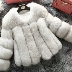 Extre Luxury Genuine Real Whole Fox Fur Coats Fashion Women Short Fur Outerwear - White