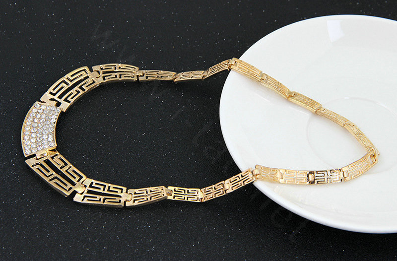 Fashion Women Punk Jewelry Sets Gold Plated Party Crystal Necklace Earrings Bracelet Ring 4pcs