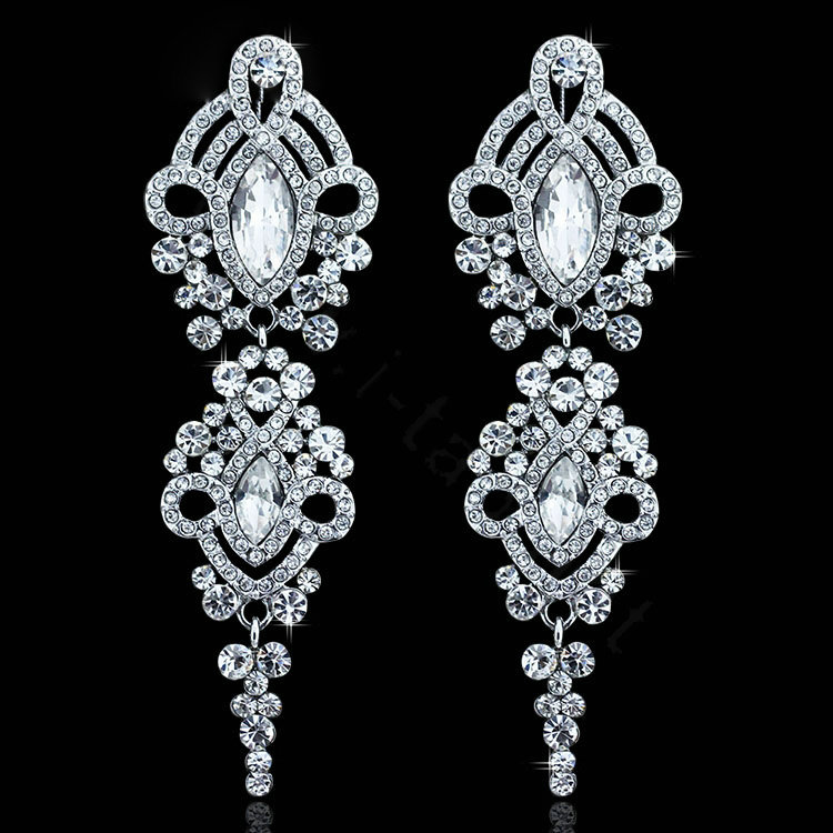 Gorgeous Chandelier Crystal Bridal Earrings White K Plated Long Earrings for Women