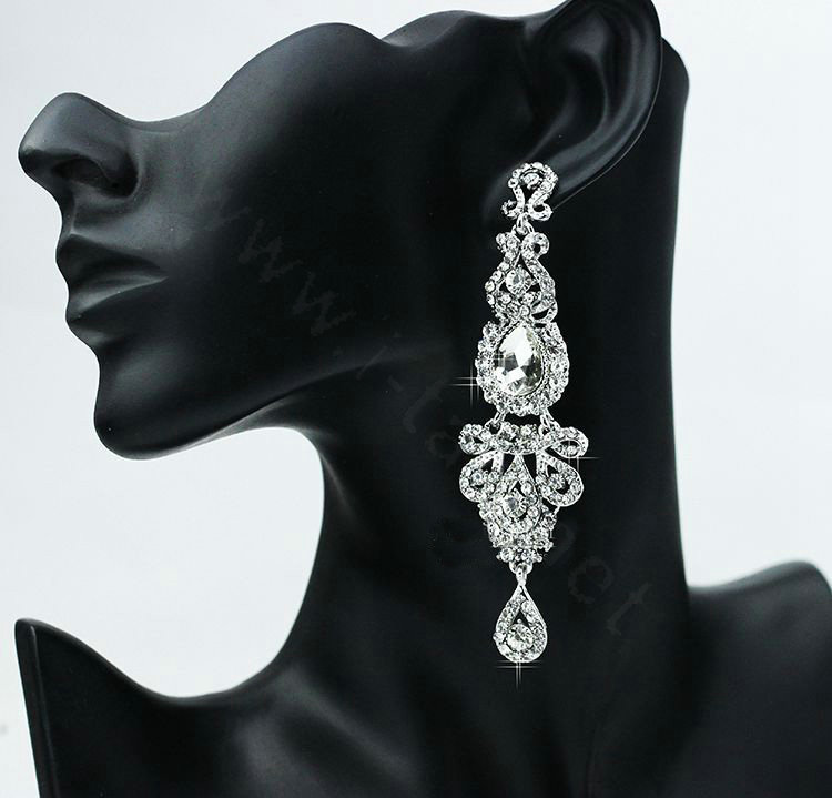 New Arrival Luxurious Romantic Chandelier Austrian Crystal Bridal Earrings White K Plated Long Earrings for Women