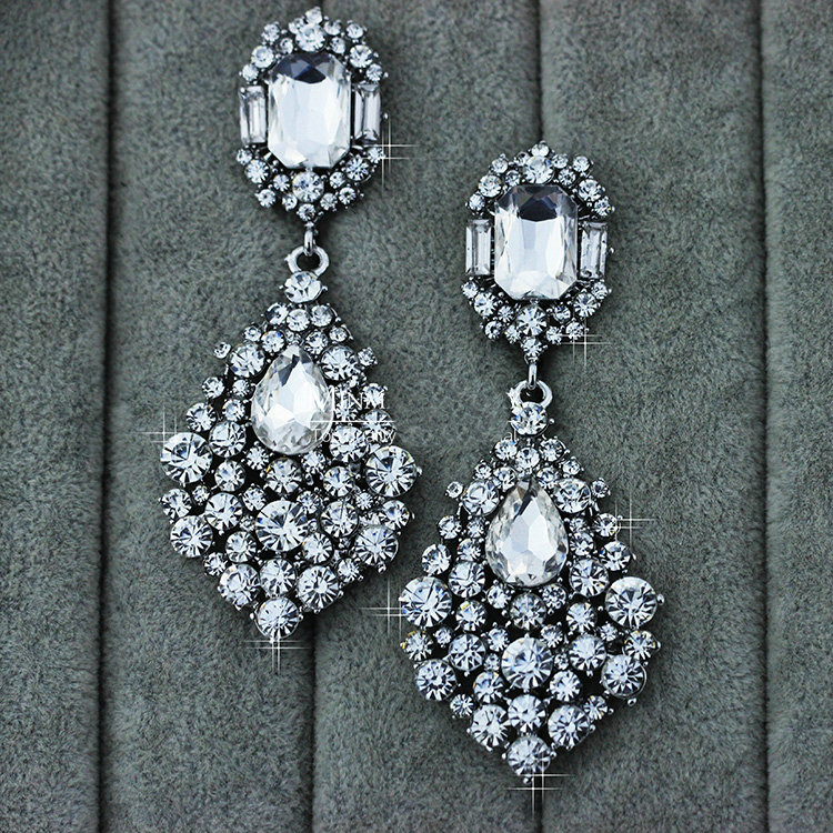New Classic Design Teardrop Crystal White Gold Plated Dangle Earrings Wedding Jewelry Earrings for Women