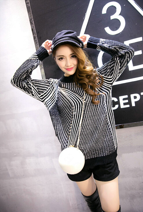 Winter Fashion Sweater Female Loose Bat Sleeve Hollow Stripe Thick - Grey