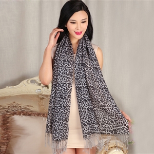 Pretty Leopard Print Scarf Shawls Women Winter Warm Wool Panties 190*65CM - Grey