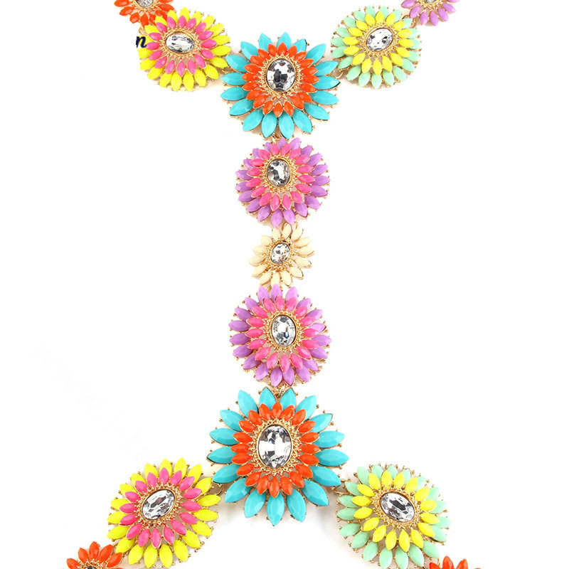 Alloy Rhinestone Flower Pendant Gem Necklace Bikini Beach Dress Decro Body Chain Jewelry - Coloured