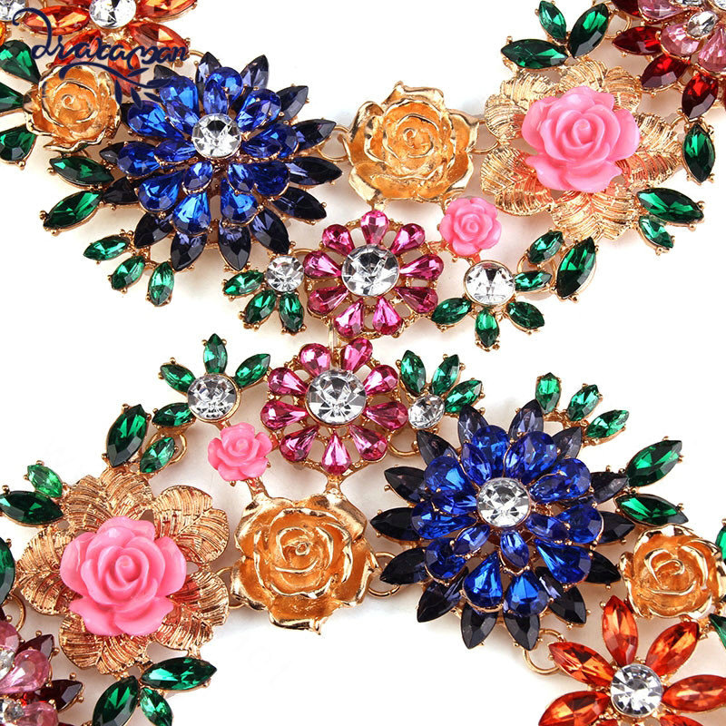 Exaggerate Crystal Flower Pendant Necklace Bikini Beach Dress Decro Body Chain Jewelry - Colour