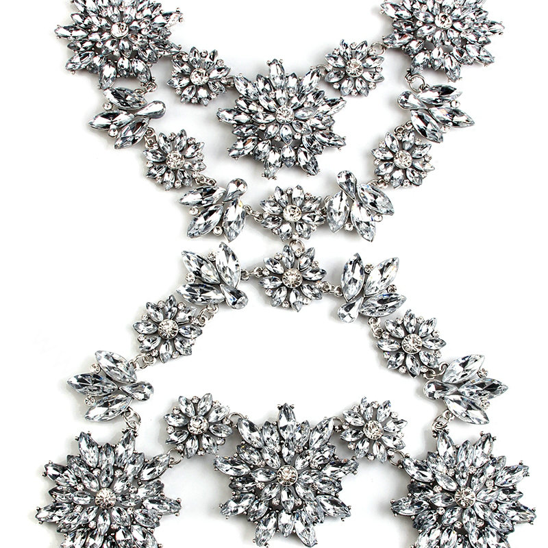 Exaggerate Rhinestone Flower Collar Pendant Necklace Bikini Showgirl Body Chain Jewelry - White