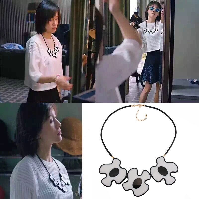 Simple Female Three Flowers Bib Necklace Sweater Chain Dress Decro Jewelry - White