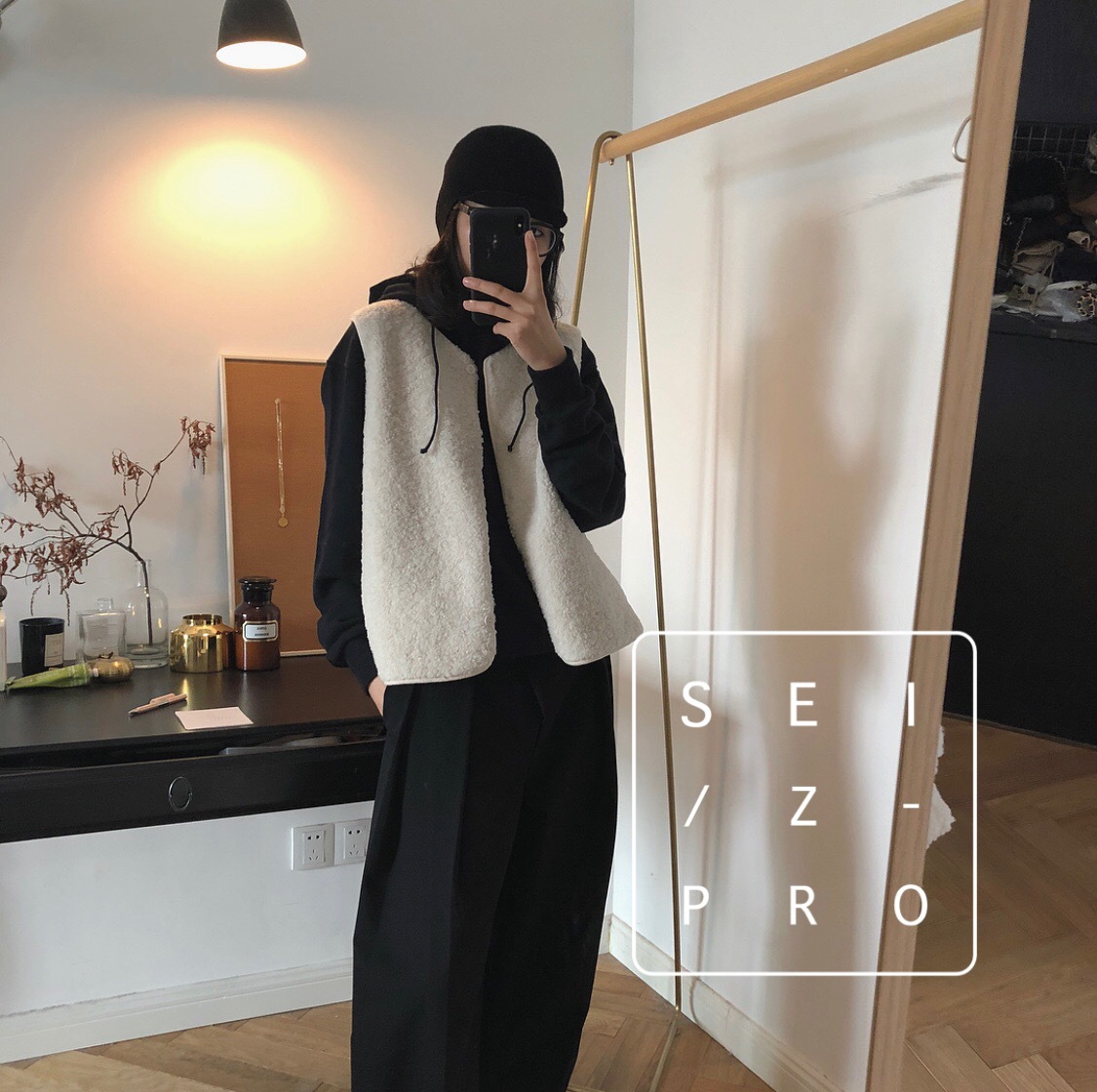 Cheap Winter Elegant Faux Lamb Fur Vest Fashion Women Waistcoat - White