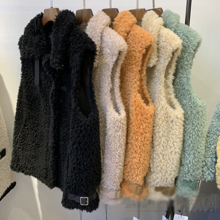 High Quality Winter Elegant Faux Lamb Fur Vest Fashion Women Overcoat - Beige