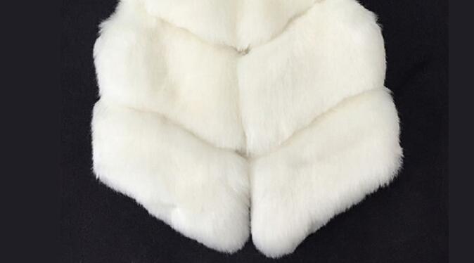 Inexpensive Classic Faux Fox Fur Vest Fashion Women Overcoat - Black