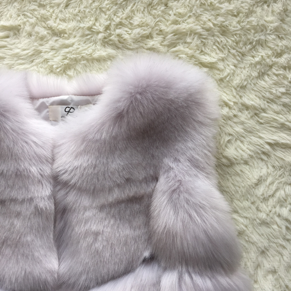 Nine Points Sleeve Warm Faux Fox Fur Overcoat Fashion Women Coat - White