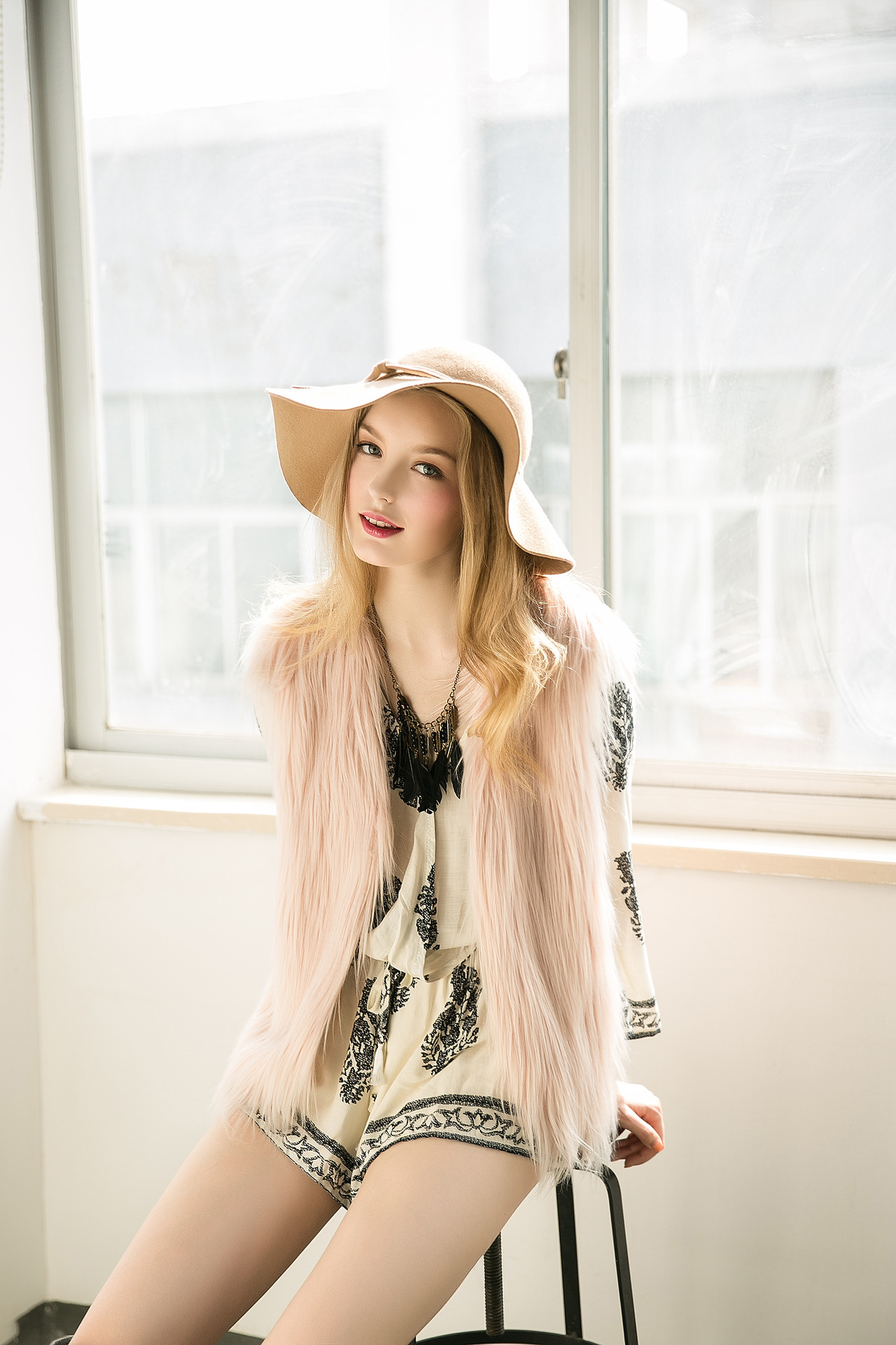 Pretty Winter Elegant Faux lady Fur Vest Fashion Women Waistcoat - Pink