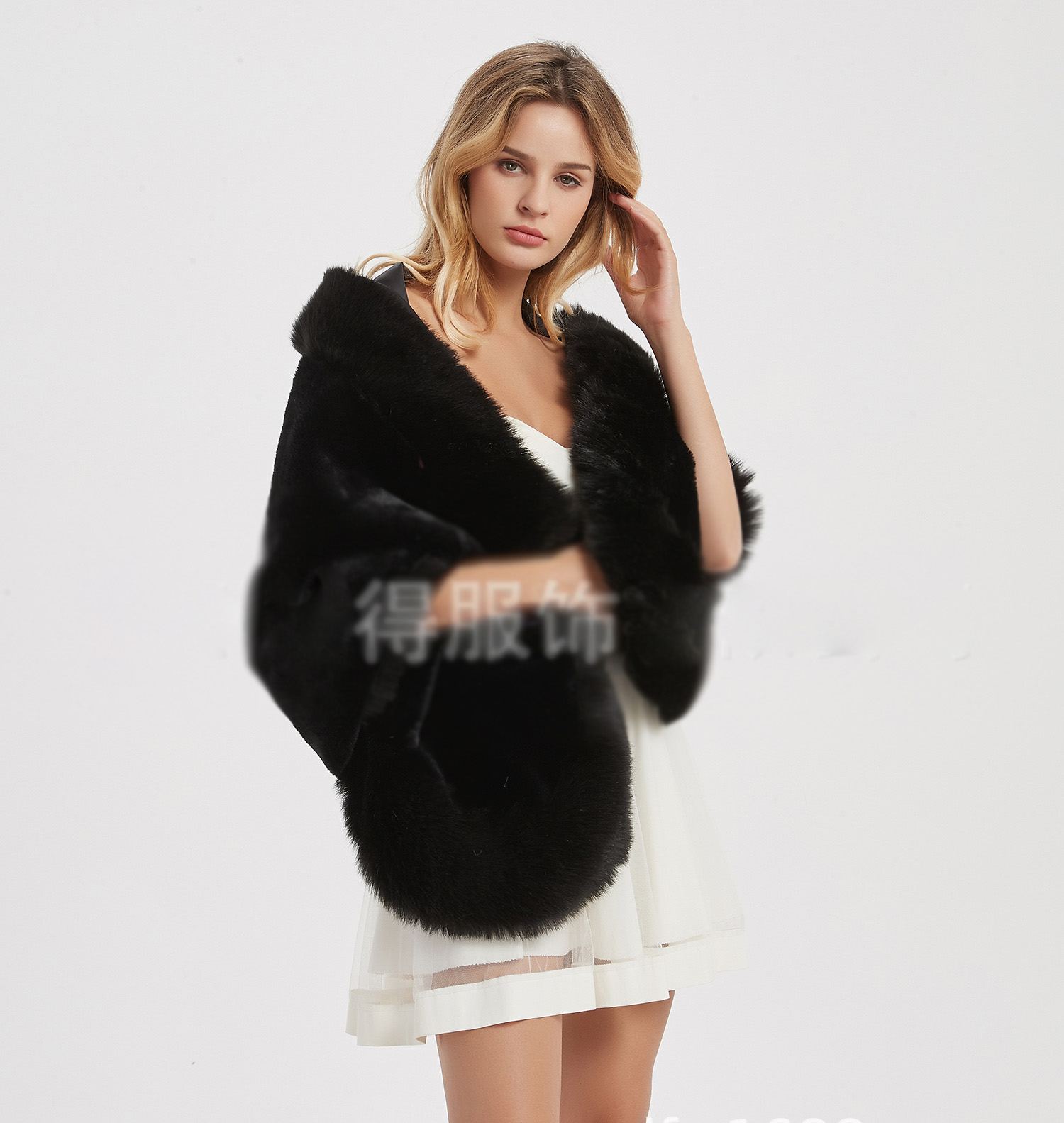 Wholesale Warm Faux Fox Fur Overcoat Fashion Women Coat - Black