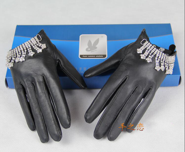 Classic Women Half Palm Button Real Sheepskin Girls Finger Gloves Keep Warm - Black Bling